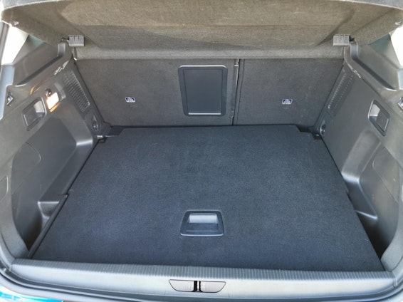 Vehicle image 8 Vehicle image 8