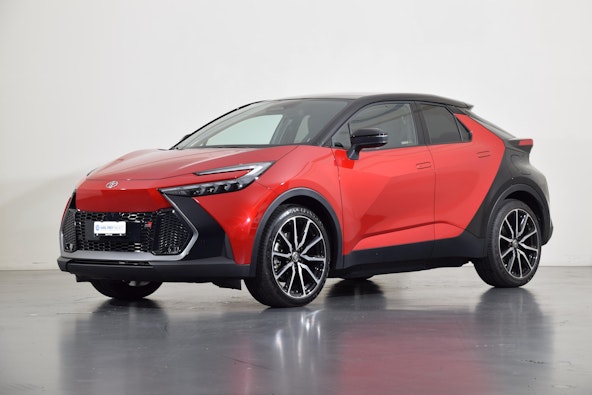 First vehicle image