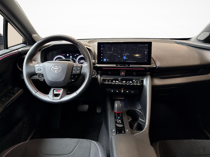 Vehicle image TOYOTA C-HR