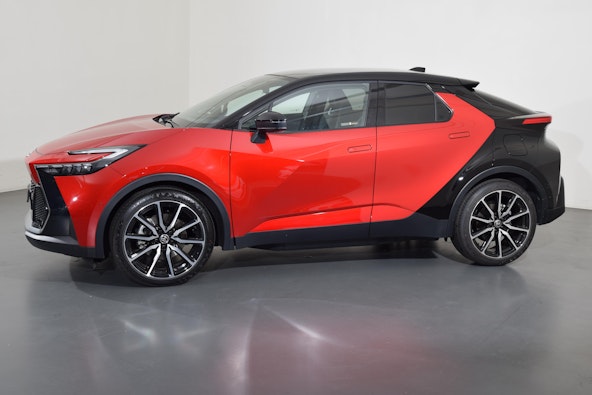 Vehicle image 3