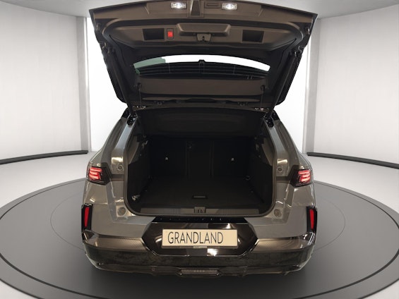 Vehicle image 13 Vehicle image 13