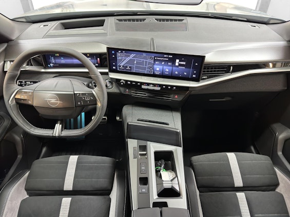 Vehicle image 9 Vehicle image 9