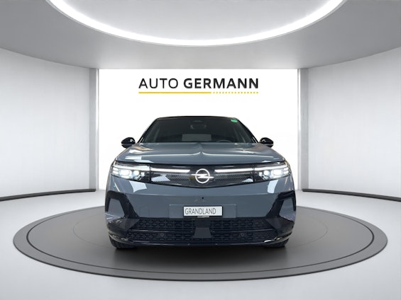 Vehicle image 4 Vehicle image 4