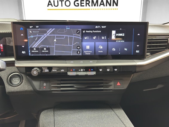 Vehicle image 12 Vehicle image 12