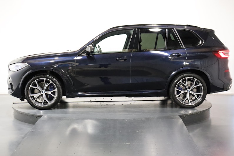 Vehicle image BMW X5