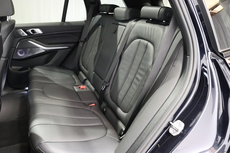 Vehicle image BMW X5