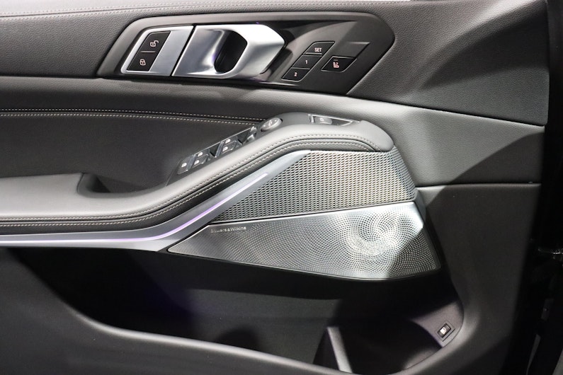 Vehicle image BMW X5