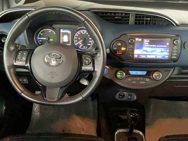 Toyota Yaris 1.5 VVT-i HSD Style