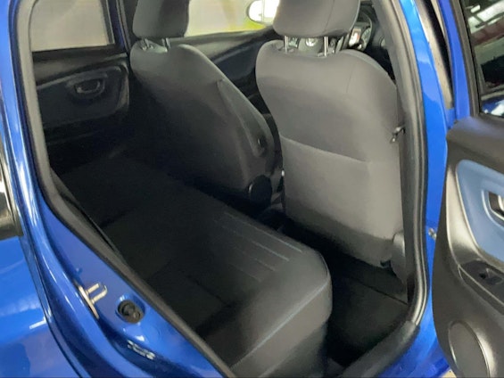 Vehicle image 10 Vehicle image 10