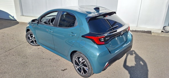 Vehicle image 6
