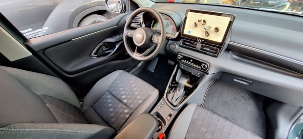 Vehicle image 7