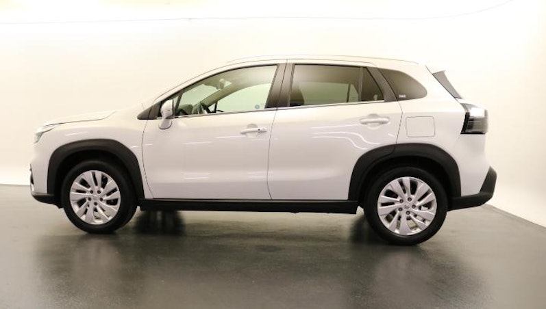 Vehicle image SUZUKI S-CROSS