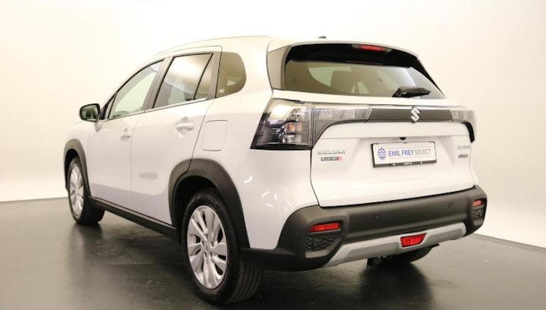 Vehicle image SUZUKI S-CROSS