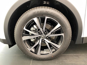 Fahrzeugbild TOYOTA C-HR 2.0 PHEV Swiss Edition