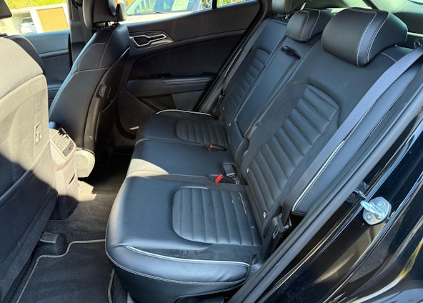 Vehicle image 6 Vehicle image 6