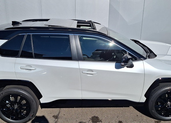 Vehicle image 4 Vehicle image 4