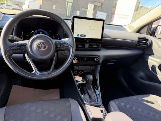 Vehicle image 11