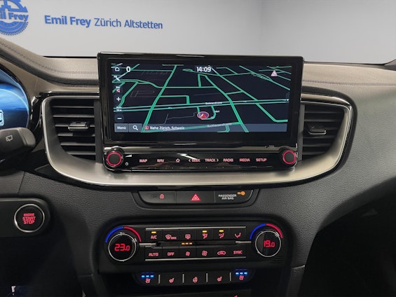 Vehicle image 10 Vehicle image 10