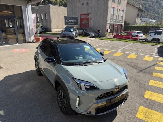 Vehicle image 7