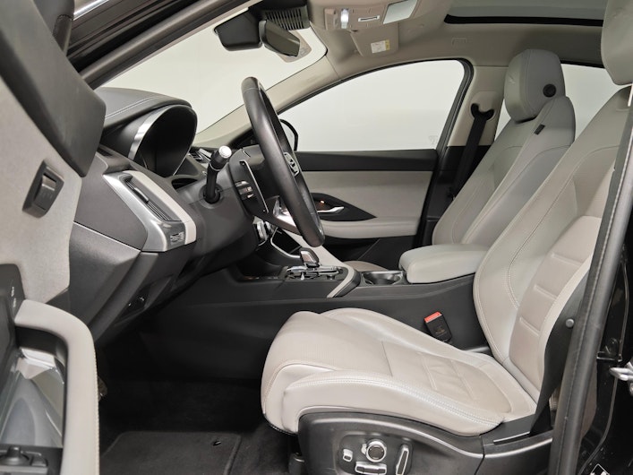 Vehicle image JAGUAR E-PACE