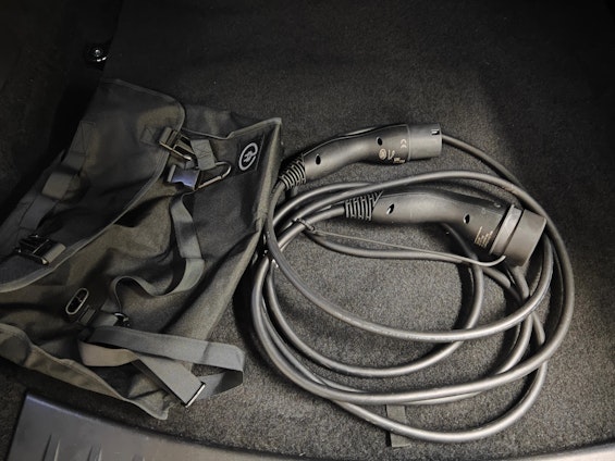 Vehicle image 16 Vehicle image 16