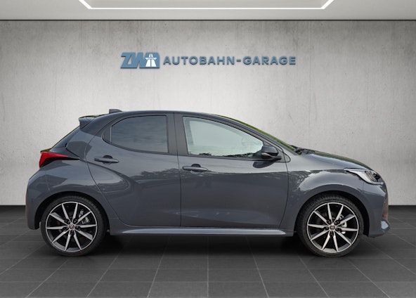 Vehicle image 5 Vehicle image 5