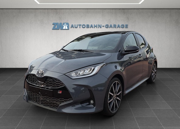 First vehicle image First vehicle image