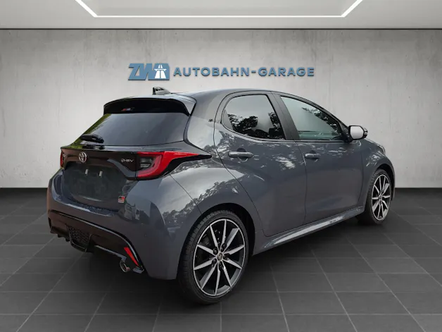 Toyota Yaris 1.5 VVT-i HSD GR Sport