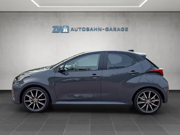 Toyota Yaris 1.5 VVT-i HSD GR Sport