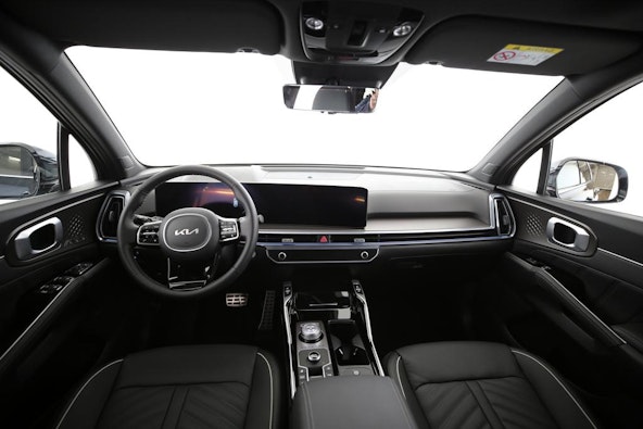 Vehicle image 4 Vehicle image 4