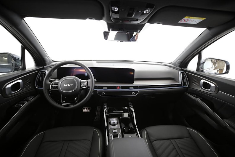 Vehicle image KIA SORENTO