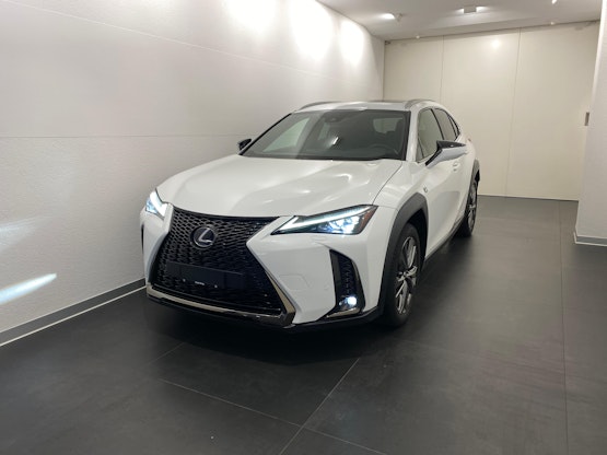 First vehicle image