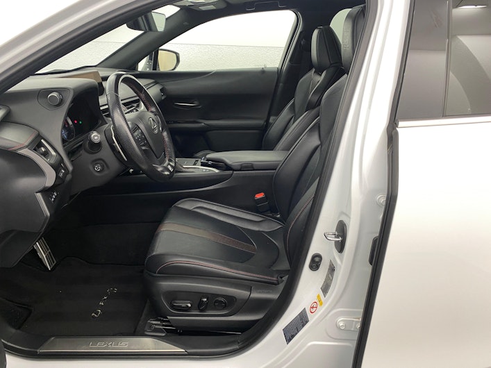 Vehicle image LEXUS UX