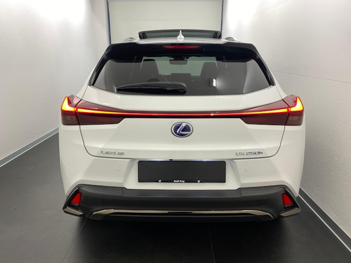 Vehicle image LEXUS UX