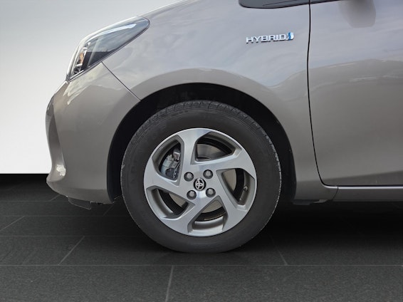 Vehicle image 18