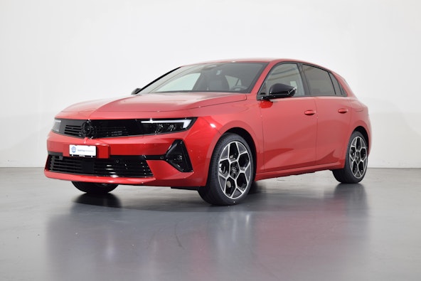 First vehicle image