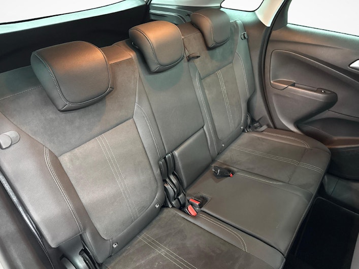 Vehicle image OPEL CROSSLAND