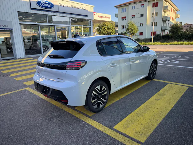 Peugeot 208 1.2 Hybrid Allure Premium