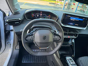 Peugeot 208 1.2 Hybrid Allure Premium