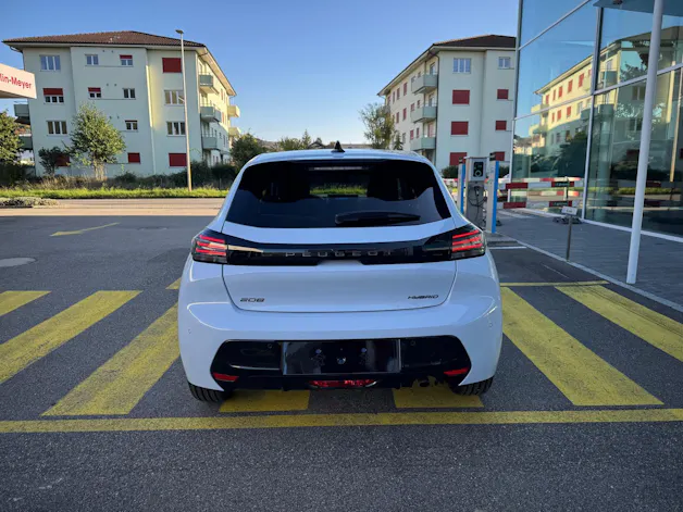Peugeot 208 1.2 Hybrid Allure Premium