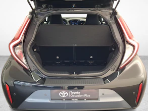 https://vehicle.imgix.net/4031010/0e18b89b-d497-41a7-8af6-b2464235d2e5.jpg