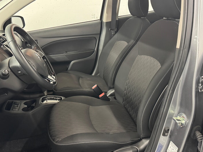 Vehicle image MITSUBISHI SPACE STAR