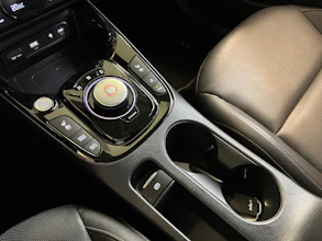 https://vehicle.imgix.net/4031071/fd051bfc-33b0-458a-a507-94cc032a8114.jpg