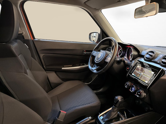 Vehicle image SUZUKI SWIFT