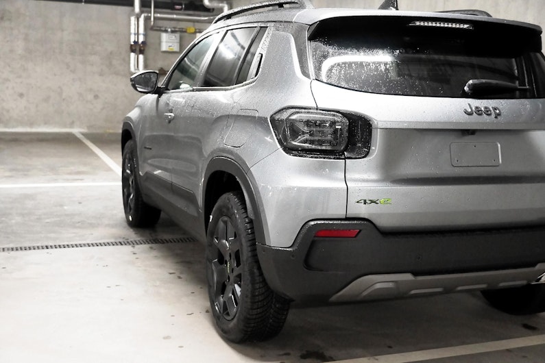 Vehicle image JEEP AVENGER