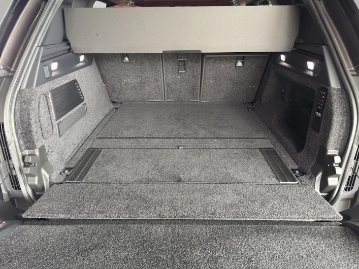 Vehicle image LAND ROVER RANGE ROVER