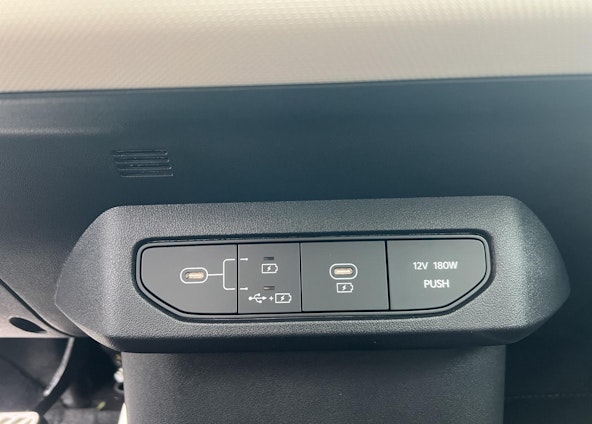 Vehicle image 14 Vehicle image 14