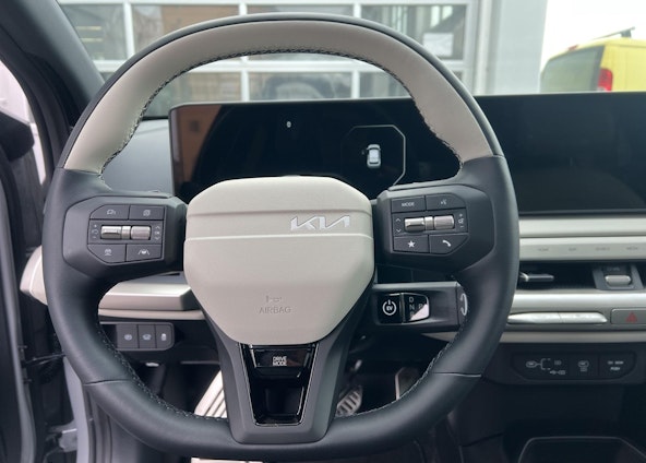 Vehicle image 11 Vehicle image 11