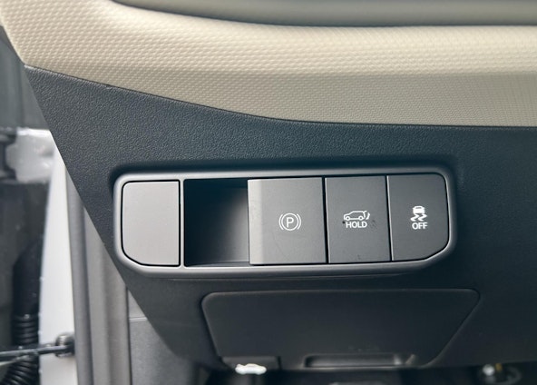 Vehicle image 15 Vehicle image 15