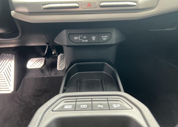 Vehicle image 13 Vehicle image 13